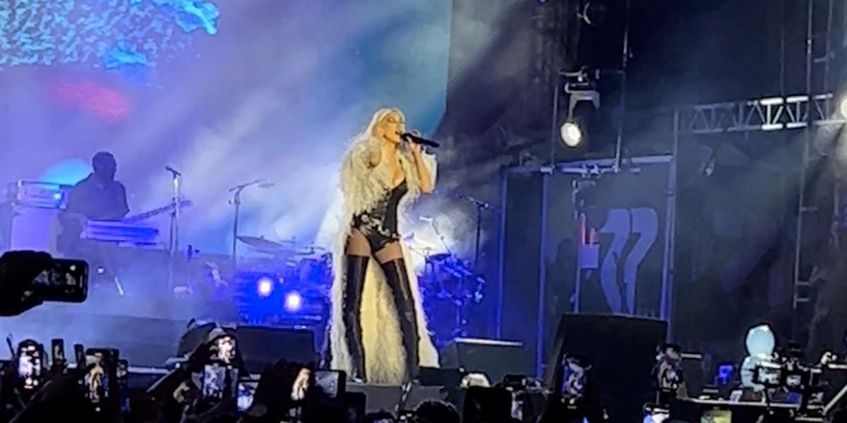 Terminó la espera! Christina Aguilera se presentó en la Feria de San Marcos