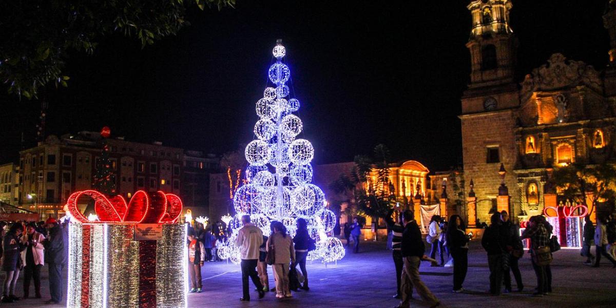 Iluminación y adornos navideños del centro costarán 3 millones de pesos