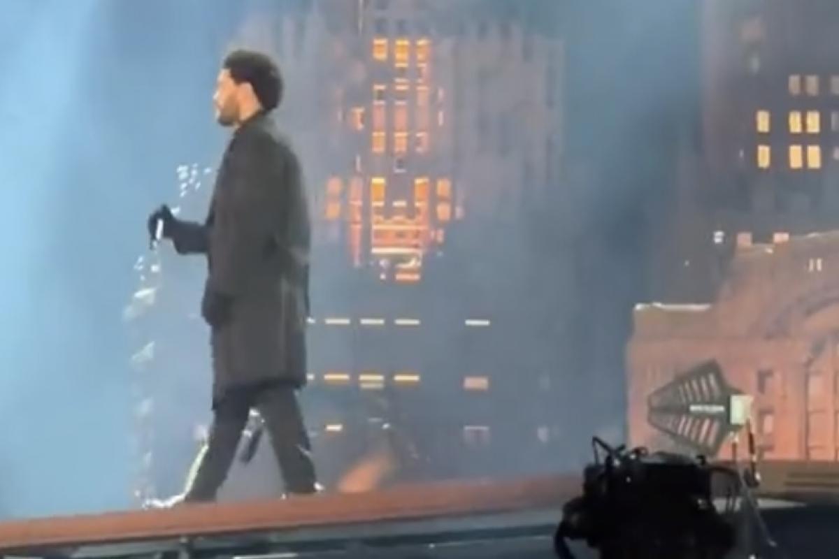 The Weeknd expresó conmovido que no podía continuar con el concierto 